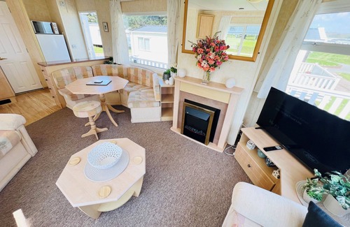 Bembridge House | 2 Bedroom Caravan SHS3, Sandhills, Bembridge