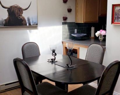 East Kootenay Ski Chalet | 2 Bedroom Chalet for 6