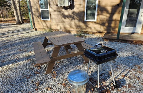 Lebanon Condo | 2-bedroom Condo #2 at Bennettscape Lodge with WiFi, AC by Bennett Spring Park