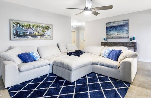 Jupiter Condo | 2 Bedroom Condo (435090) by Houzlet