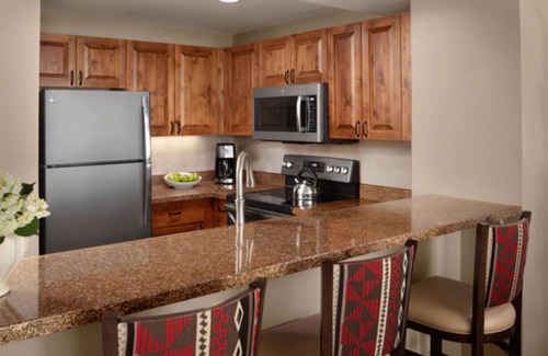 Highland Meadows Condo | 2 Bedroom Condo at Marriott Streamside Evergreen, Vail!