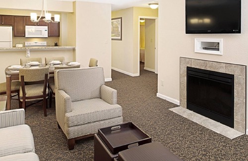 Berkeley Condo | 2 Bedroom Condo At The Historic Powhatan Resort