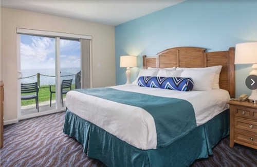 Depoe Bay Resort | 2-bedroom condo on bluffs. Whale Watching, Pool, hot tub, fitness and game room