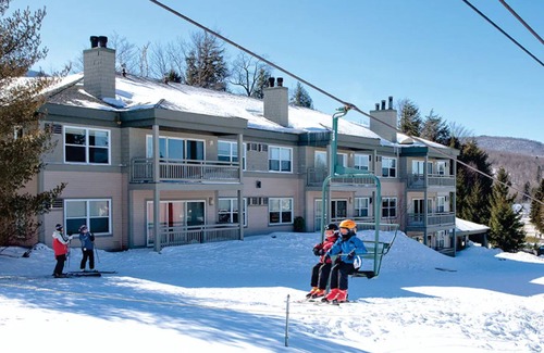 Jeffersonville Condo | 2 Bedroom Condo, Sleeps 8, Full Kitchen, Skiing at Smugglers Notch Resort!