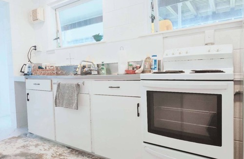 Glenfield House | 2 bedroom cosy guest house in North shore