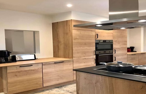 Haut-Bois House | 2-bedroom cottage with park and deer park