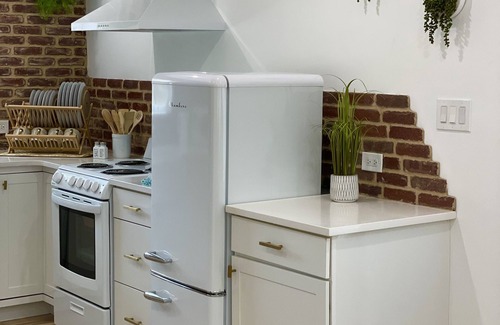 Spartanburg House | ~2 Bedroom Cozy Gem 💎 5 minutes from Downtown Spartanburg~