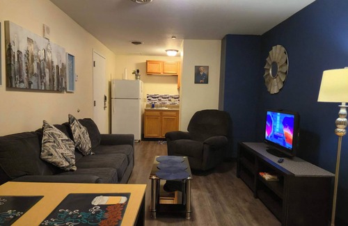 Downtown Pittsburgh Apartment | 2 Bedroom Downtown Apt|Clean and Safe|
