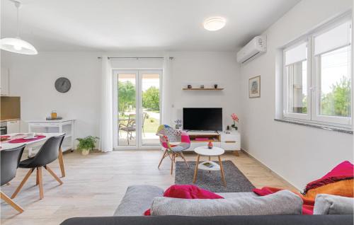 Brgod House | 2 Bedroom Gorgeous Home In Trget