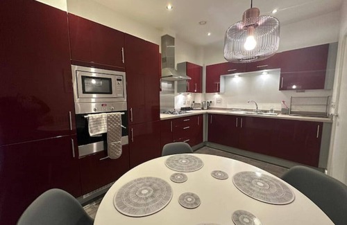 Stockton-on-Tees House | 2 Bedroom House with Garden next to the River Tees