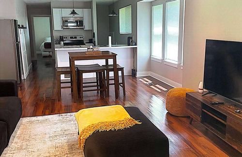 Near Eastside House | 2-bedroom house in charming Indianapolis with WiFi, AC. Start your getaway now