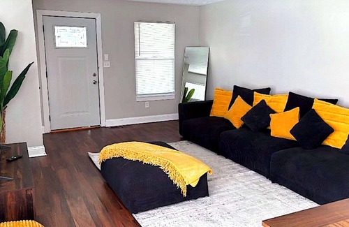 Near Eastside House | 2-bedroom house in charming Indianapolis with WiFi, AC. Start your getaway now