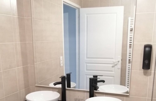 Seychalles House | 2 bedroom house near Clermont-Fd classified 2*