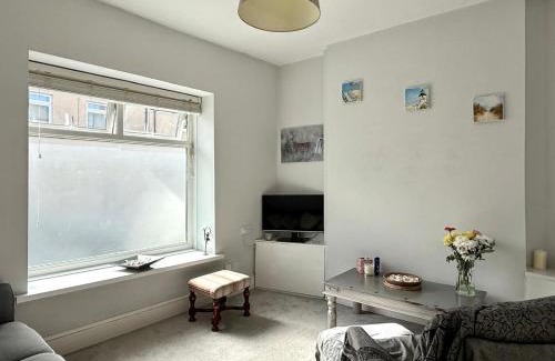 Penarth House | 2 Bedroom House Penarth Town Centre