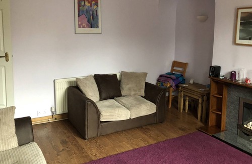 Halifax House | 2 bedroom house with easy access to Pennines
