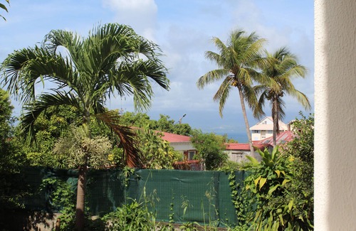 L'Houezel Apartment | 2 Bedroom Hummingbird Apartment