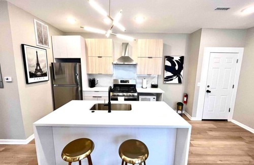 Atlantic City Apartment | 2 bedroom, kitchen 1block to beach ,parking.unit 8