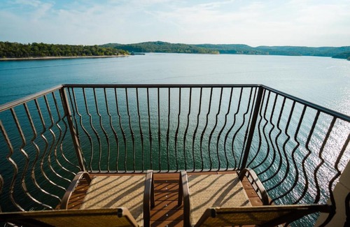 Ridgedale House | 2 Bedroom Lake View Villa - Unit 501