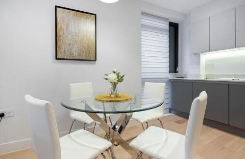 Belmont Apartment | 2 Bedroom Luxury Apartments with Parking in Stanmore, North West By 360 Stays London