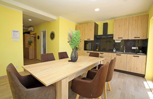 Donje Polje Villa | 2-bedroom luxury villa surrounded by mountain views just minutes from the beach