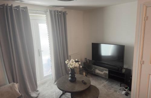 Hednesford Apartment | 2 bedroom Modern House