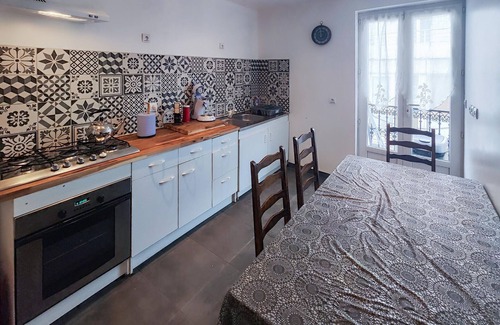 Beziers Apartment | 2 bedroom nice apartment in Béziers