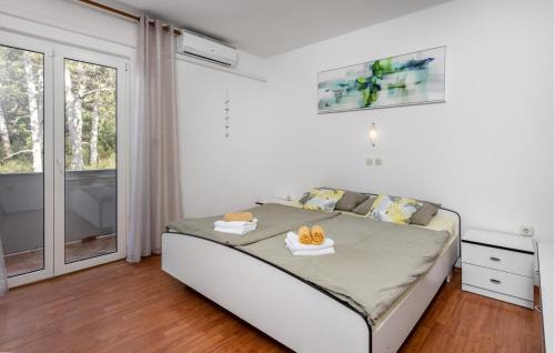 Lopar Apartment | 2 Bedroom Nice Apartment In Lopar