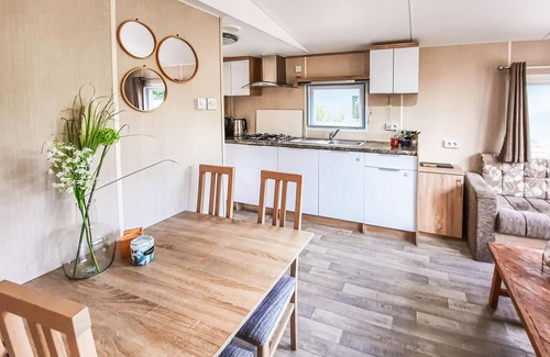 Heinkenszand House | 2 bedroom nice home in Heinkenszand