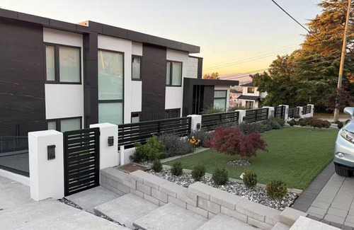 Delta House | 2 Bedroom Suite 20 minutes from YVR Airport & Tsawwassen Ferry Terminal