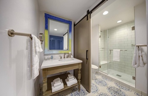 Florida Center Hotel | 2-Bedroom Suite at a 4⭐️ Hotel