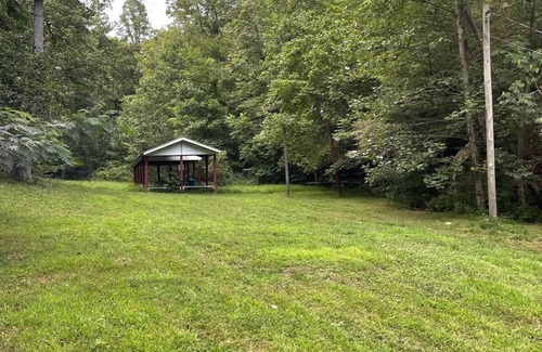 Greenup House | 2-bedroom trailer, with WiFi in Greenup County, in the middle of 260 acres.