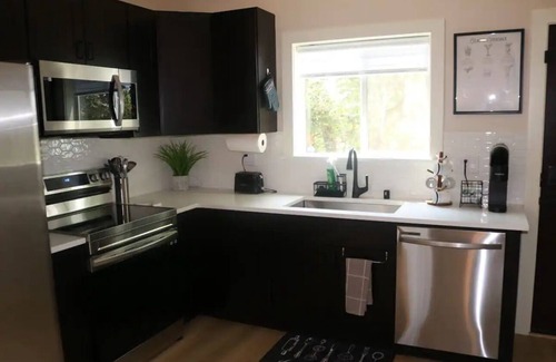 Vancouver House | 2-bedroom vacation home just 13 minutes drive to Moda Center