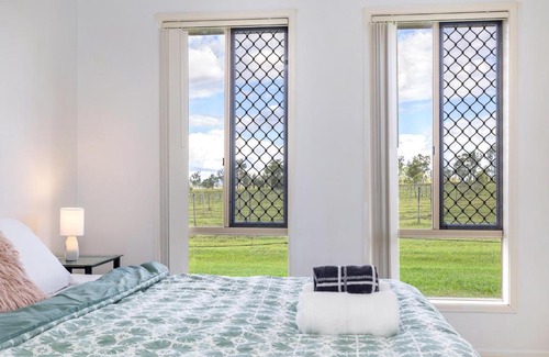 Peak Crossing Villa | 2 Bedroom Villa Countryside Retreat