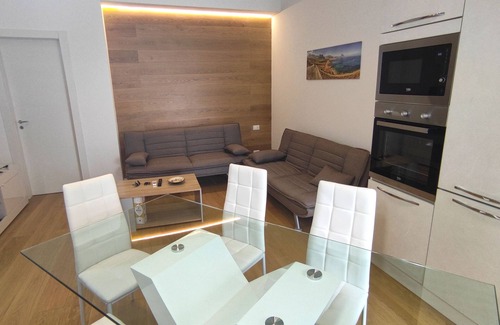 Cornino Villa | 2 Bedroom Villa in Scurati