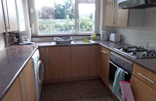 Thornton Apartment | 2 bedroom Whole Flat in Clapham London