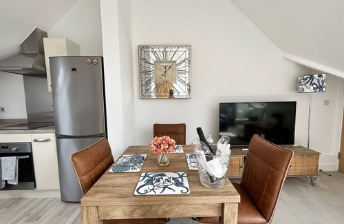 Truro Apartment | 2 bedroomed duplex apartment in a quiet and convenient attractive setting.n