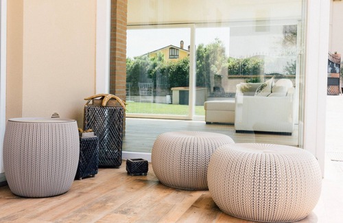 Pescia Condo | 2 bedrooms, 2 bathrooms, veranda, garden, swimming pool, parking lot