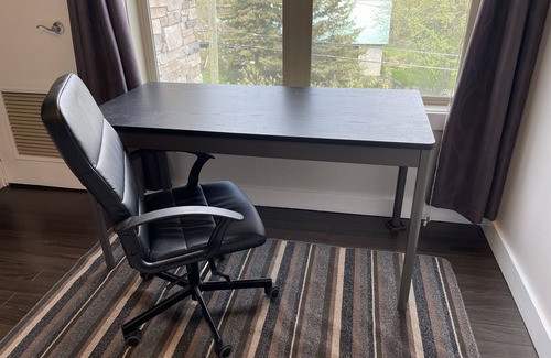 East Kootenay Condo | 2 Bedrooms Sleeps 4 Adults l A/C