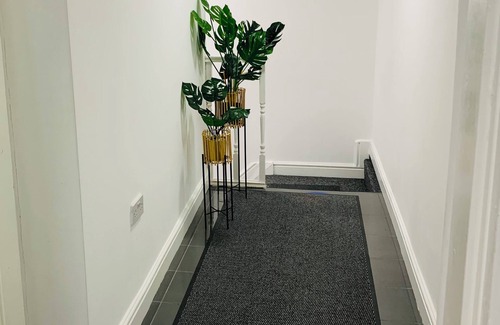 Stonnall Apartment | 2 beds Apartment for Contractors, NEC, JLR & Birmingham Airport