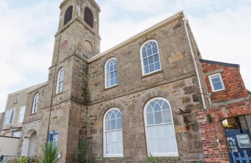 Chysauster Apartment | 2 Bell Tower