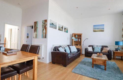 Chysauster Apartment | 2 Bell Tower