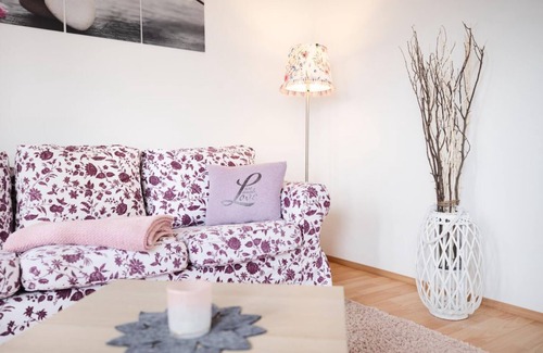 Westerburg Apartment | 2 Bettwohnung "kirschblüte" - Ferienwohnungen Wengenroth