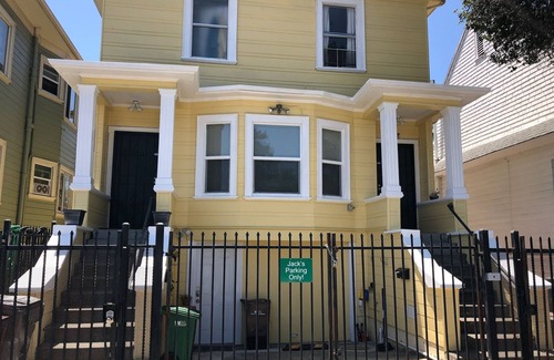 Hoover - Foster Apartment | 2 Blocks from MacArthur Bart