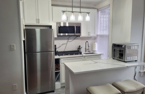 Stanton Park Apartment | 2 Blocks from Union Station Capitol Hill Apartment