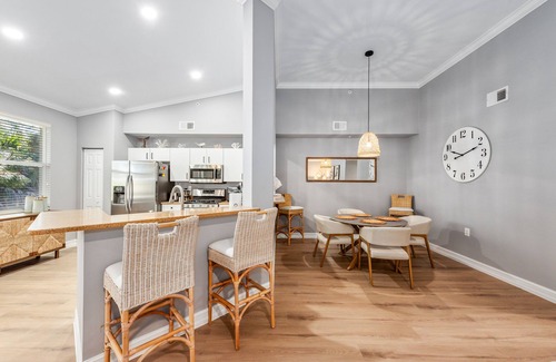 Tarpon Bay Condo | 2 BR 2 Bath Newly Renovated Condo