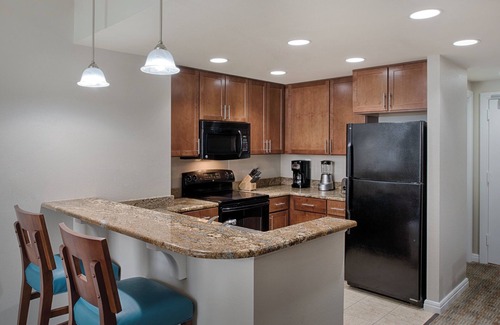 Oxon Hill Condo | 2 BR at Wyndham National Harbor -Rooftop + Indoor Pools. 25% Deposit to Book!