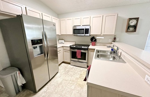 Pensacola House | 2 BR Cozy home close to NAS, West Pensacola & Perdido Key
