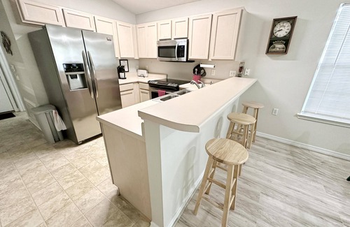 Pensacola House | 2 BR Cozy home close to NAS, West Pensacola & Perdido Key