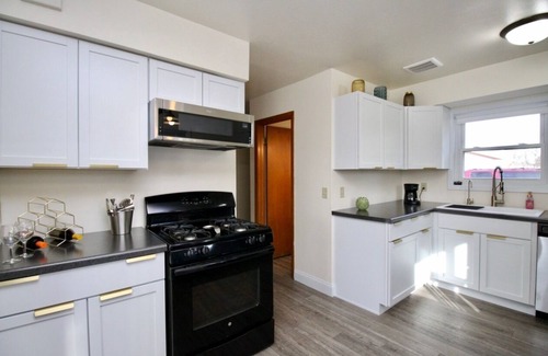 Beloit House | 2-BR Duplex Near Healthcare Facilities/Interstate