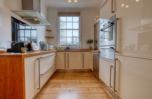 Southampton City Centre Apartment | 2 BR Stunning Modern City Apt Southampton-Sleeps 6 Oxford Terrace